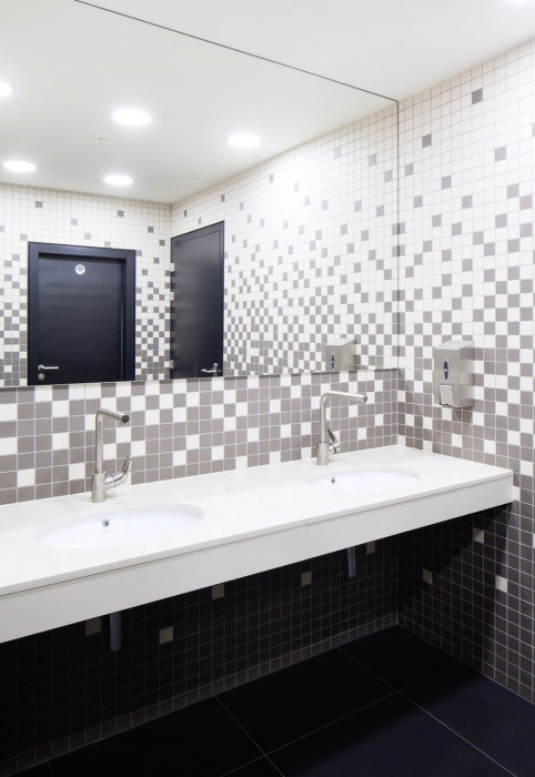 ov-a, Rekonstrukce a dostavba administrativní budovy Verona – foto