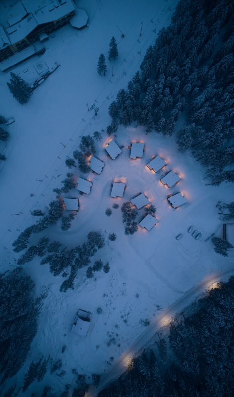Sheltre pre hotel Bjornson, Ark-shelter / Michiel De Backer, Viktor Mikovčák, Martin Mikovčák