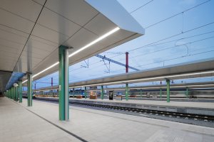 Nové zastřešení nástupišť na pardubické nádraží dodala společnost Egoe.
