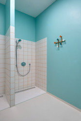 Interiér rehabilitačního centra CRIMED v Poděbradech od designérky Kateřiny Kersey a architektky Lucie Náhlovské