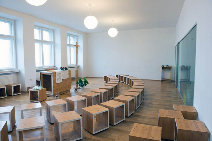 Celkový pohľad na priestor kaplnky,