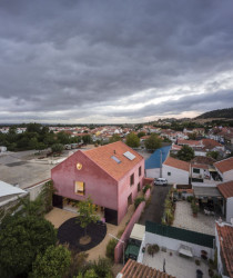 Extrastudio, Red House