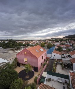 Extrastudio, Red House