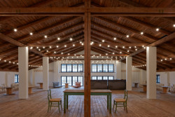 Kocanda Kravsko, ORA: Pohled do společenského sálu v patře