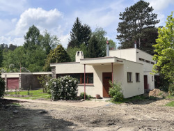 Jaroslav Fragner - Letní vila J. Moráka (Movila), 1932 - 1933. Pohled z ulice Frágnerova