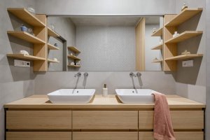 Byt v Praze-Vinohradech, Archistroj a Atelier HORIZONT: Pohled do koupelny