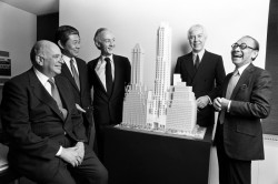 I.M. Pei (vpravo) se svým prvním dvorním klientem, developerem Williamem Zeckendorfem