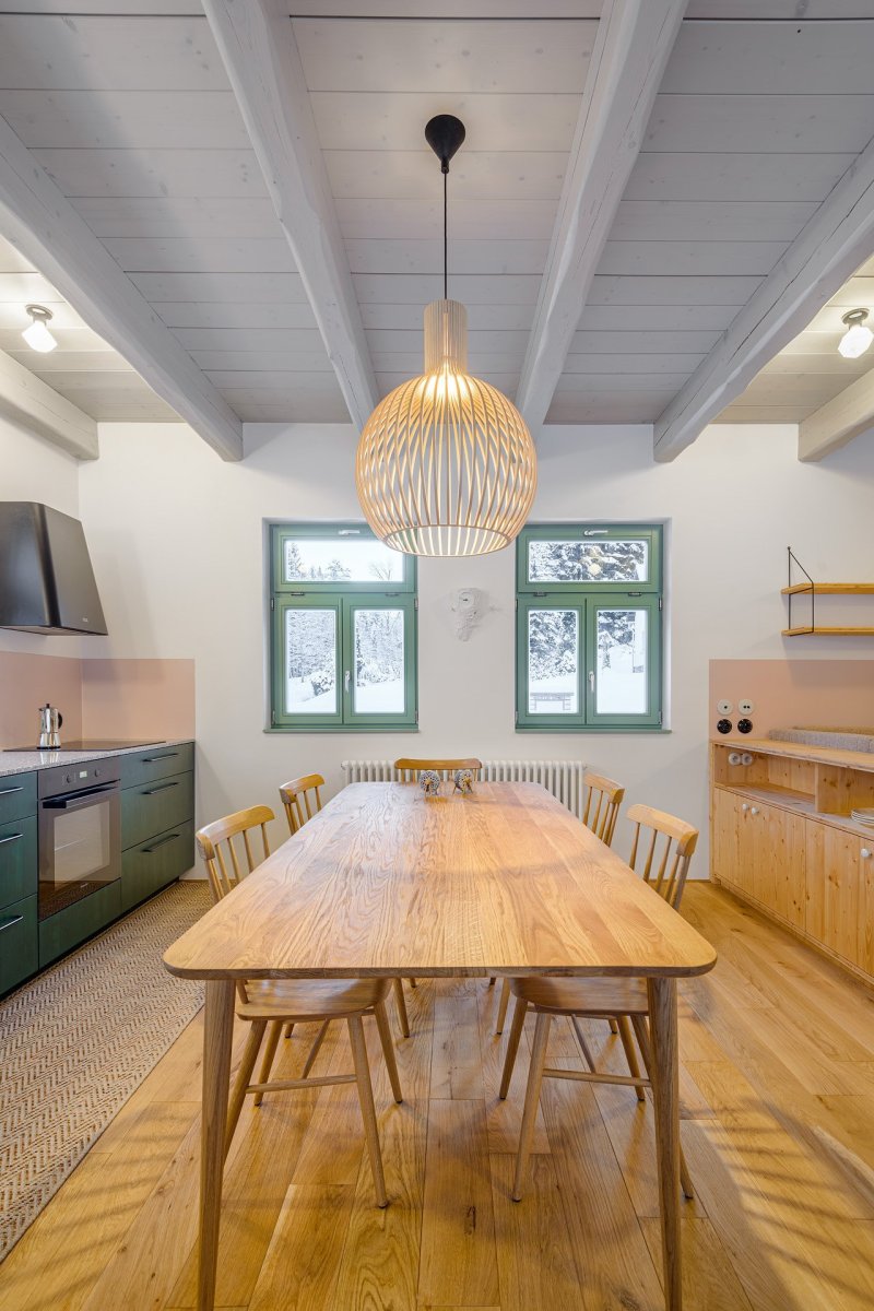 Chata v Jizerských horách od architektky Kateřiny Margoldové