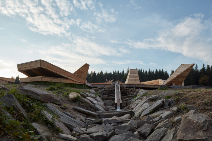 Herní krajina Pecka, Matěj Hájek a Tereza Kučerová (Moloarchitekti s.r.o)