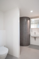 Ateliér Laplan proměnil bývalou trafostanici v moravském Vyškově na kanceláře a byt