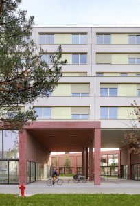 Vysokoškolské koleje Résidence Palaiseau ve Francii, studio 51N4E a Bourbouze & Graindorge