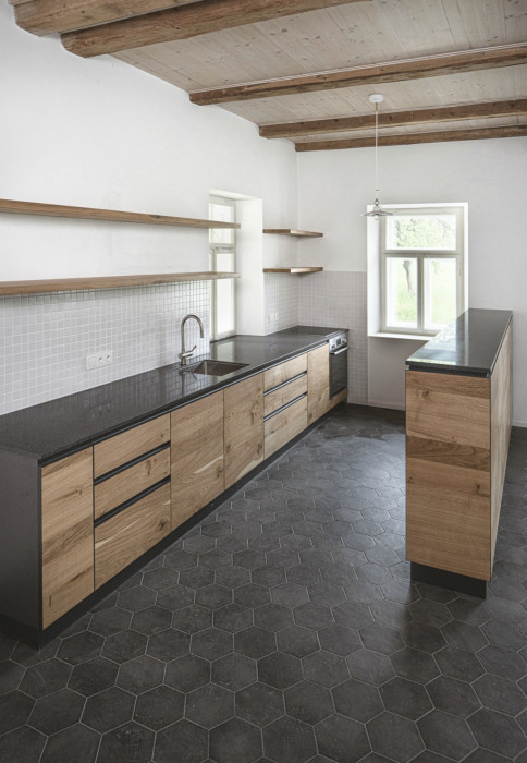 Rekonstrukce venkovského stavení v Borové, Studio Archiholik / Josef Pfeifer, Petra Belicová