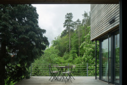 Moderní dřevostavba na Zbraslavi od Lukáše Pejsara