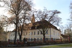 Obec Těchozub úspěšně pečuje o svoje památky a hrdě se hlásí k odkazu Bernarda Bolzana