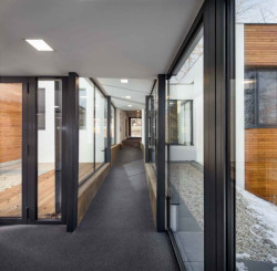 Rekonstrukce fasády MŠ Ignáce Šustaly v Kopřivnici od Kamil Mrva Architects