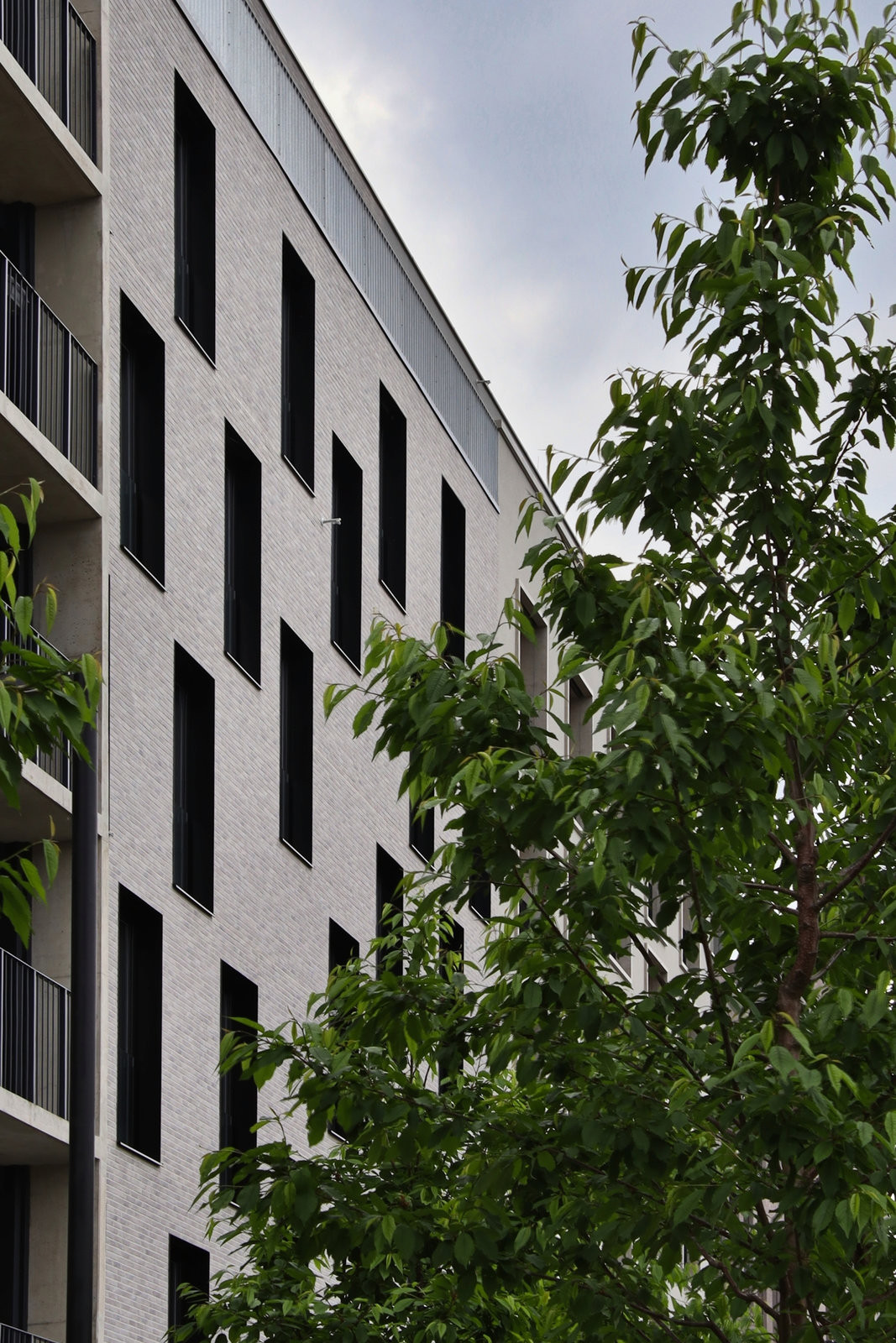 V Praze roste Smíchov City. Součástí tohoto rezidenčního komplexu je i bytový dům od ateliéru Kuba & Pilař.