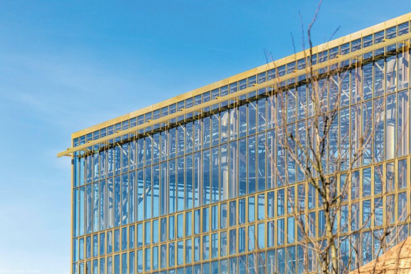 Autorem architektury skleníku je Pascal De Beck. (Tropický skleník Edenya, Pascal De Beck)