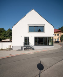 Kulturní dům v Olšanech na Brněnsku od studia Laplan