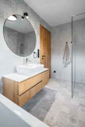 Lukáš Janout Architects jsou autory archetypálního rodinného domu v západních Čechách