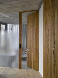 Daniela Polubědovová, Rodinný dům Srdce