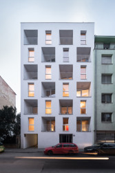 Bytový dům s dostupnými nájemními byty Bratislavská 51 v Brně, CL3: Pozemek je úzký a bylo třeba šetřit, proto dům nemá podzemní garáže.