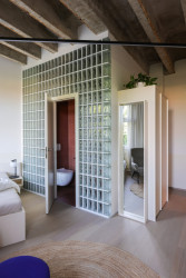 Devatenáct bytů má různou velikost a je navrženo pro různé styly bydlení. (Metropol Be One Apartments v Bratislavě od BEEF ARCHITEKTI)