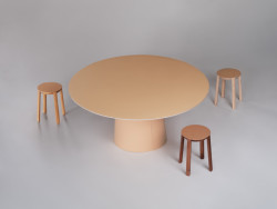 Společnost Forbo Flooring ve spolupráci s uznávaným studiem Stefana Scholtena vytvořila nové vzory nábytkového linolea inspirované přirozeností linolea