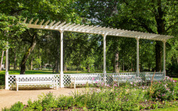 Další z historických parků, jehož obnovu navrhoval atelier Panoram, je park Bedřicha Smetany ve Františkových lázních. 