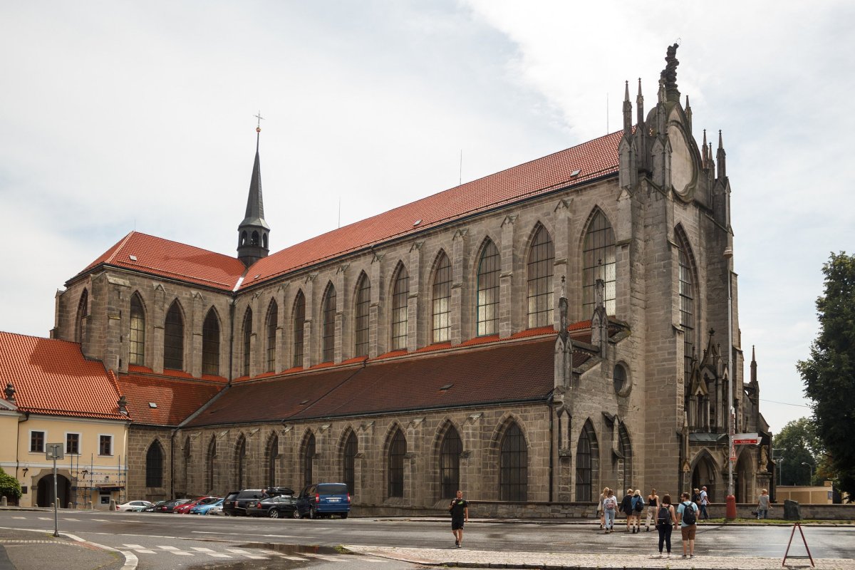 Kostel Nanebevzetí Panny Marie a sv. Jana Křtitele v Sedlci u Kutné Hory