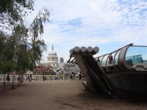 Millenium Bridge - foto