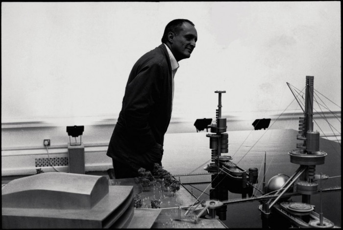 Rogers na své výstavě ’London as it could be’ v londýnské Royal Academy v roce 1986