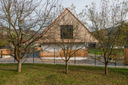 Chata Z, COMPASS architekti / Matej Grébert, Miroslava Gašparová, Roman Čambál, Peter Dostál, Juraj Benetin