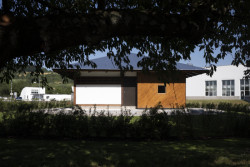 Nová budova kampusu od architekta jménem Kazuo Shinohara