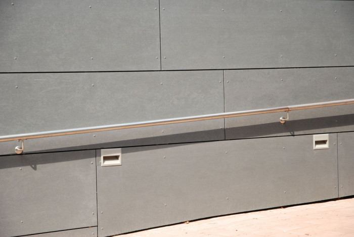 Tomáš Med, Jaroslav Kroupa, Filip Klozar, Návštěvnické centrum, Natura Park Pardubice - detail fasády - foto