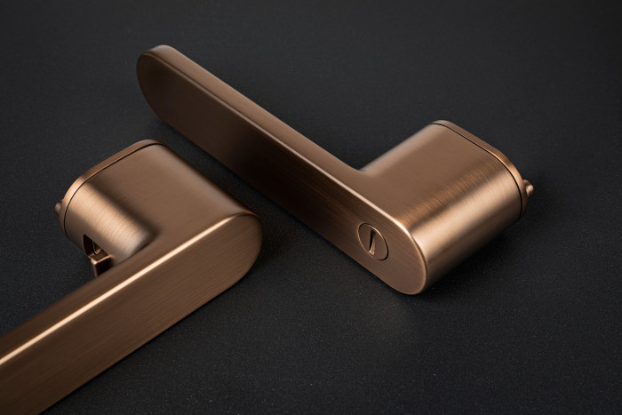 MPK Impressa Switch Lock - interiérová klika s integrovaným uzamykáním