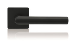 Klika Lusy od M&T se čtvercovou rozetou a v povrchové úpravě černý titan mat (tin-k) 