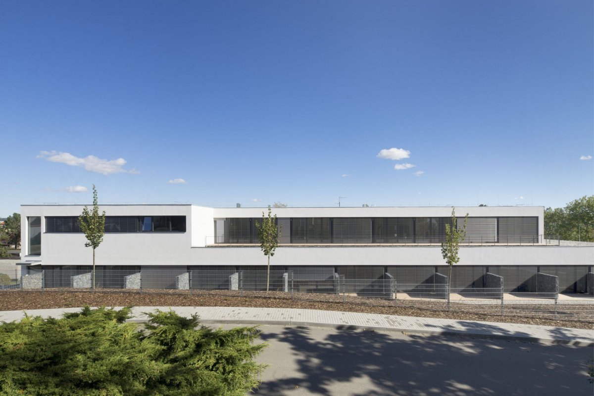 Pavilon rehabilitace Nemocnice Rudolfa a Stefanie Benešov, STA, projektový ateliér - foto