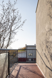 Rekonstrukce rodinného domu v Šaĺe na Slovensku od Bakyta architekti