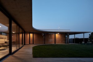 RD Jarovce, Compass architekti