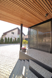 Ateliér MOLNÁR-PERÁČEK postavili v Bratislavě rodinný dům z CLT panelů