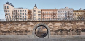 V minulosti v rámci BMIAA uspěly z českých realizací například ostravská galerie Plato, revitalizace pražských náplavek nebo budova mateřské školy v Liberci. (na obrázku pražská náplavka)