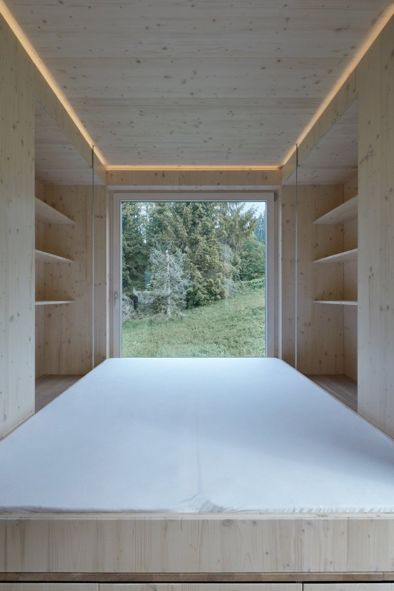 Ark-Shelter, Michiel De Backer, Martin Mikovčák