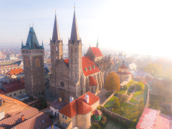 Rekonstruovala se taky samostatně stojící věž z 16. století.