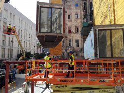 Dočasný bytový dům v Barceloně, Straddle3 + Eulia Arkitektura + Yaiza Terré.