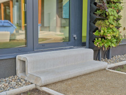 Tiny House ve výrobním závodu firmy Rigips navrhl student František Exner.