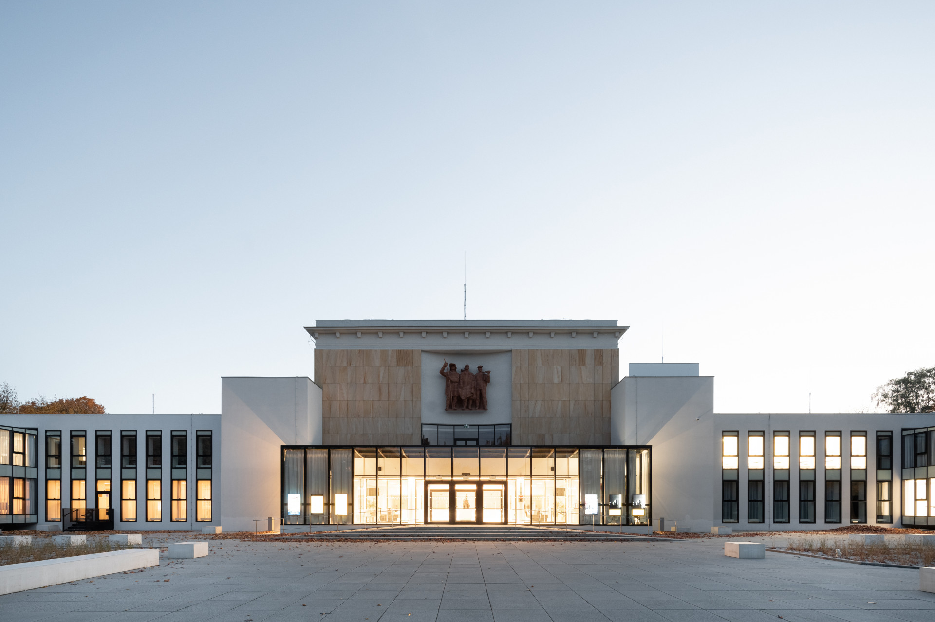 Nově zrekonstruovaný kulturní dům v Ostravě od Platforma architekti