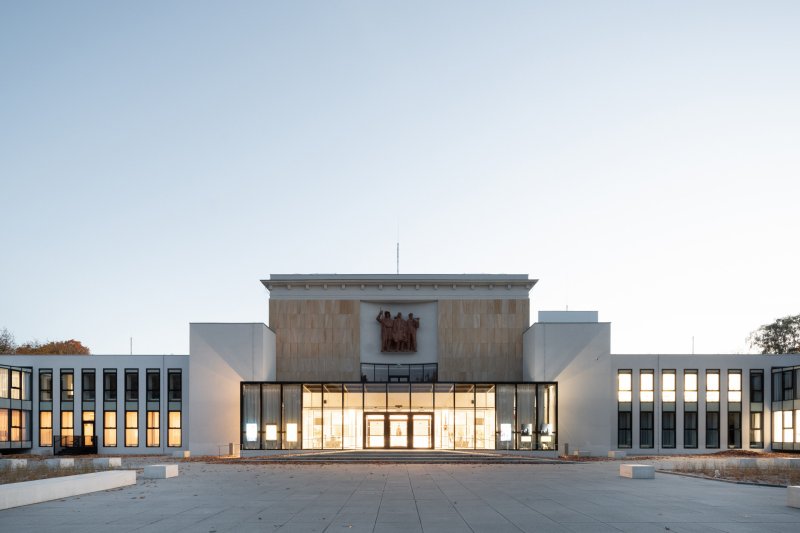 Nově zrekonstruovaný kulturní dům v Ostravě od Platforma architekti