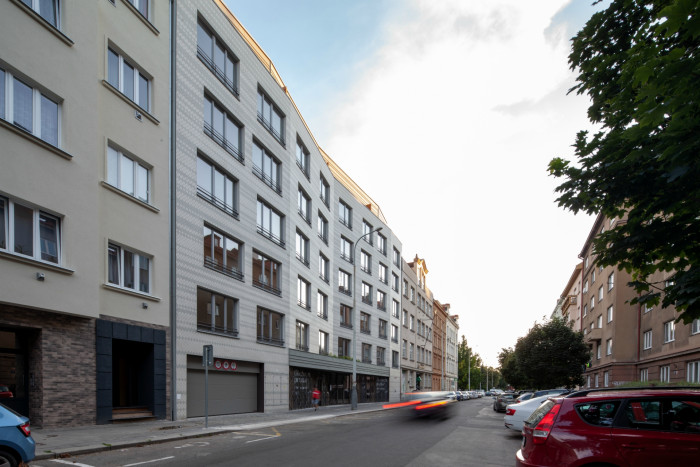 Bytový dům Sámova, Znamení čtyř - architekti