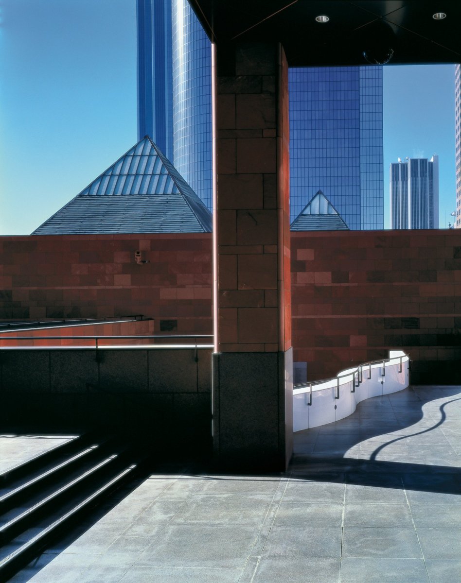 Muzeum moderního umění v LA, Arata Isozaki & Associates, 1994-1997