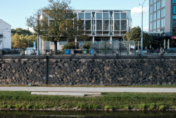 Náplavka v Plzni, Ateliér k světu: Zvelebování prostoru náplavky je v procesu od roku 2015, kdy se Ateliér k světu. snažil najít způsob jak místo trvale zpřístupnit a uchopit jeho podobu